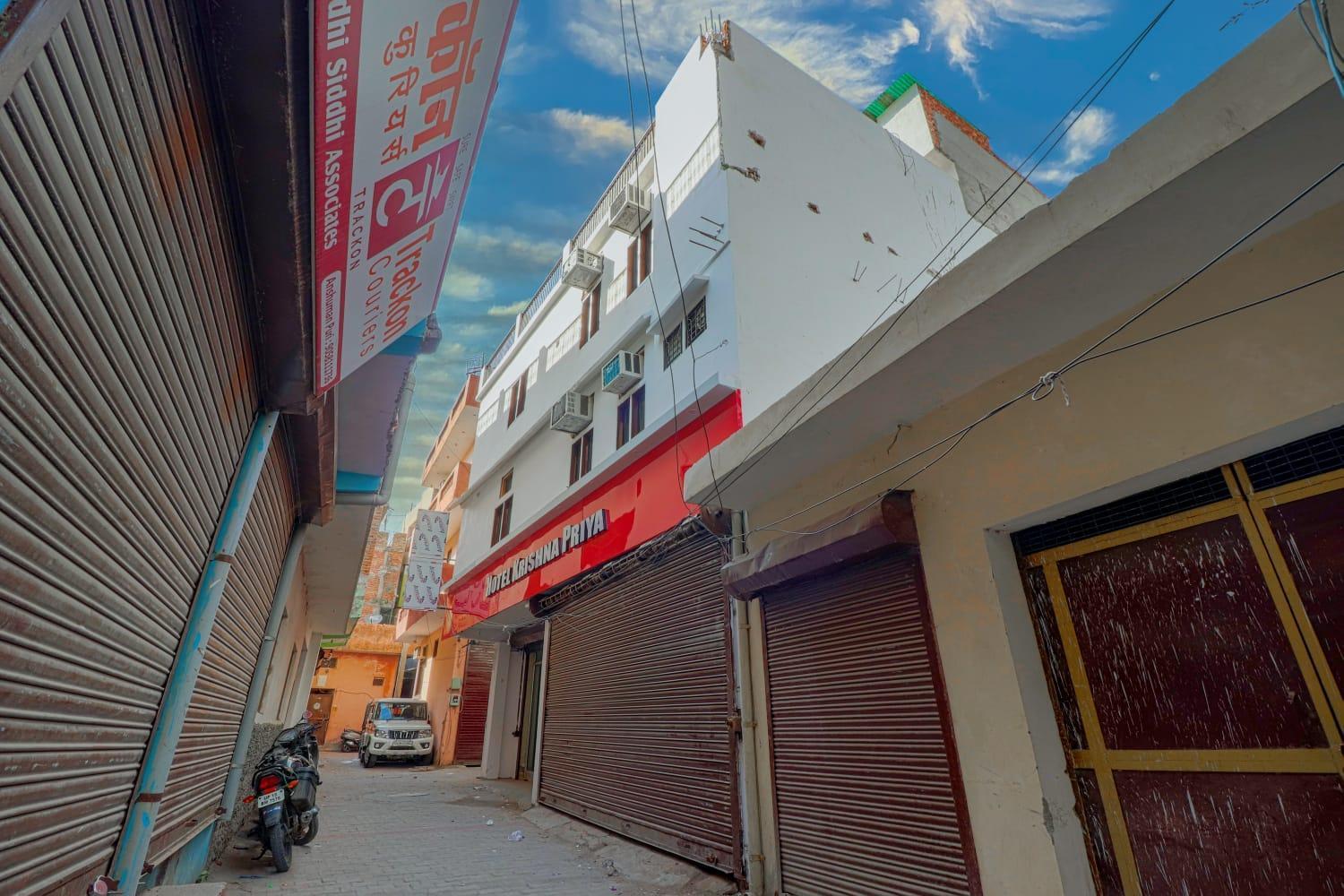 Hotel Krishna Priya Haridwār Exteriör bild