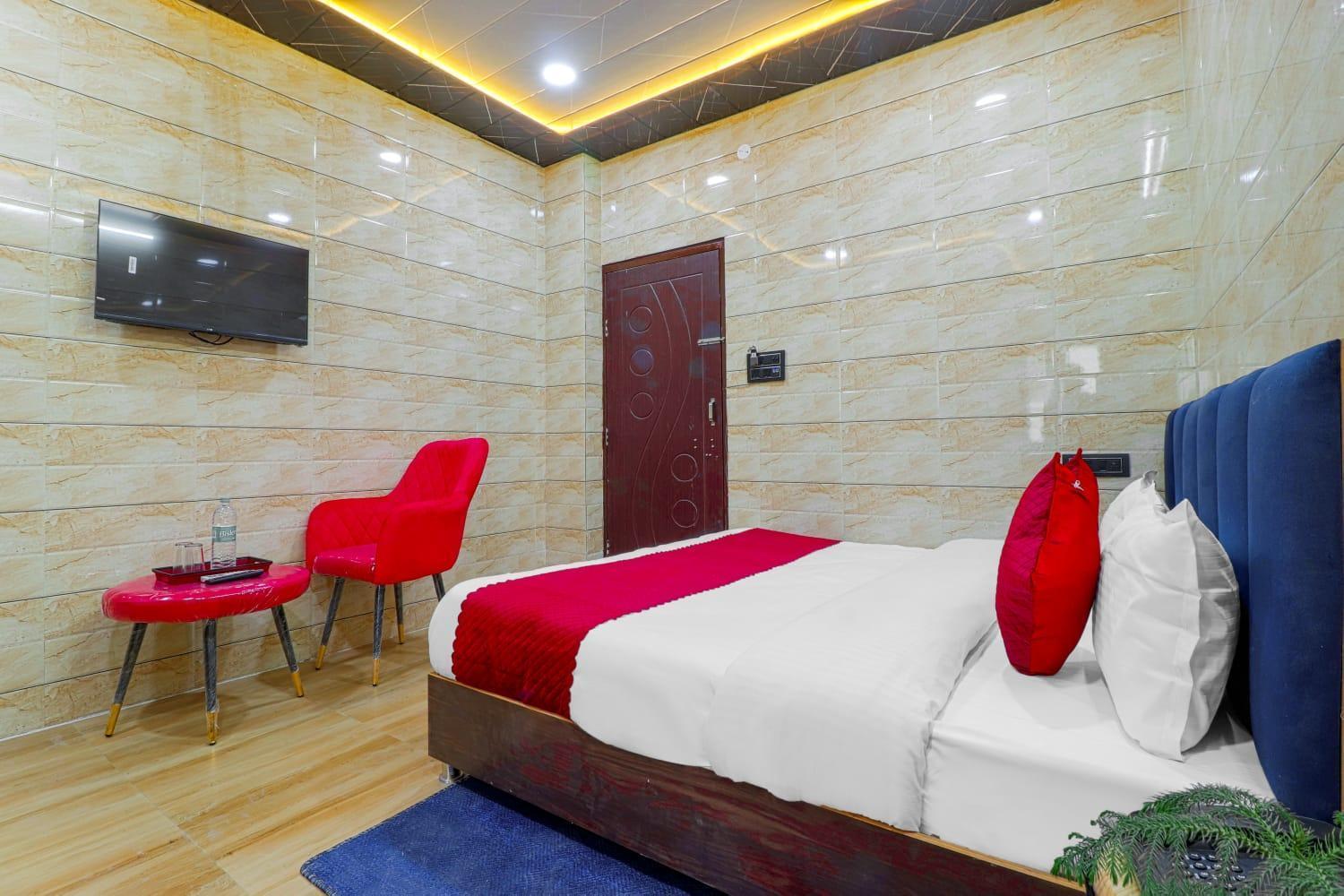 Hotel Krishna Priya Haridwār Exteriör bild