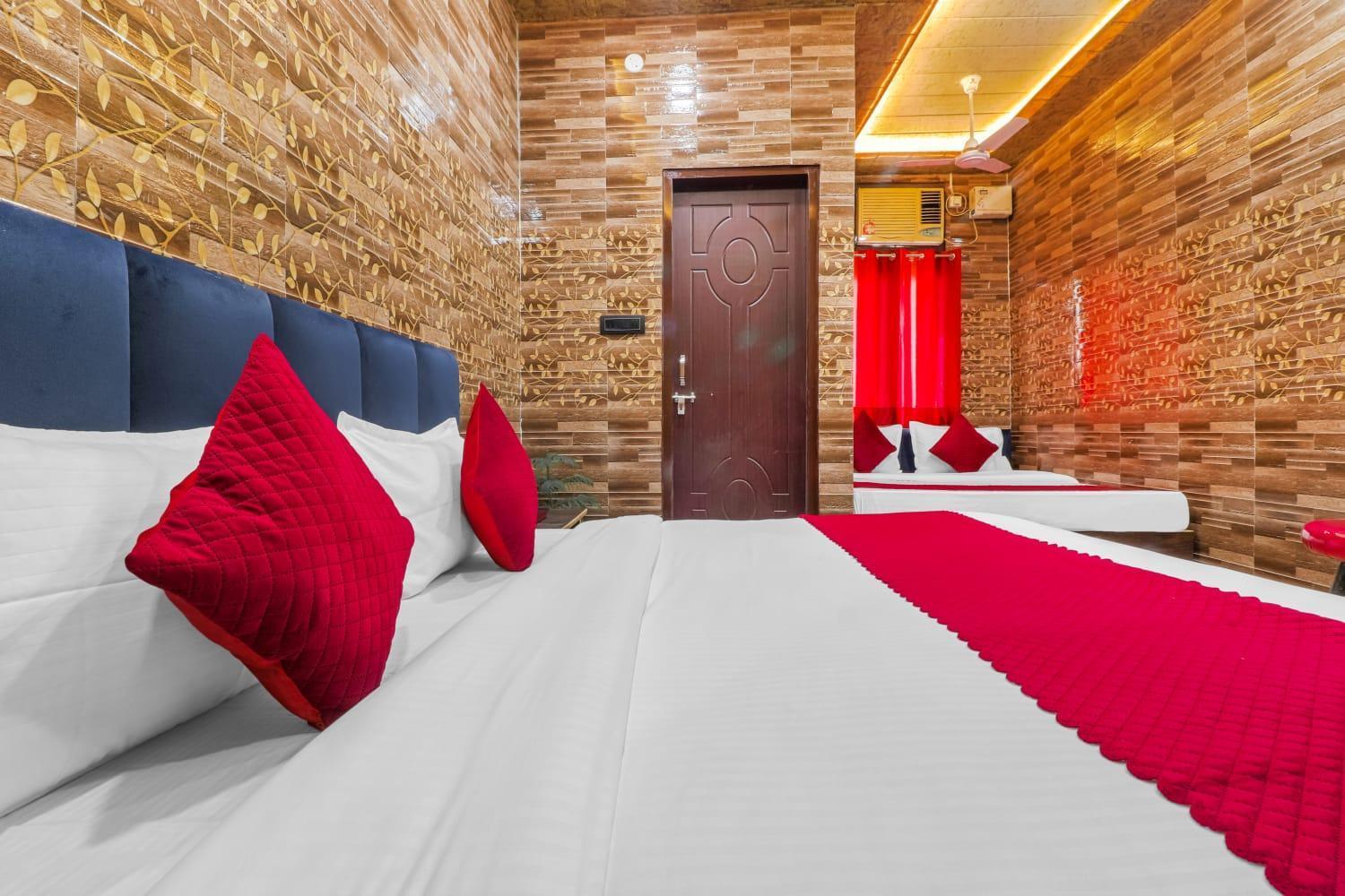 Hotel Krishna Priya Haridwār Exteriör bild