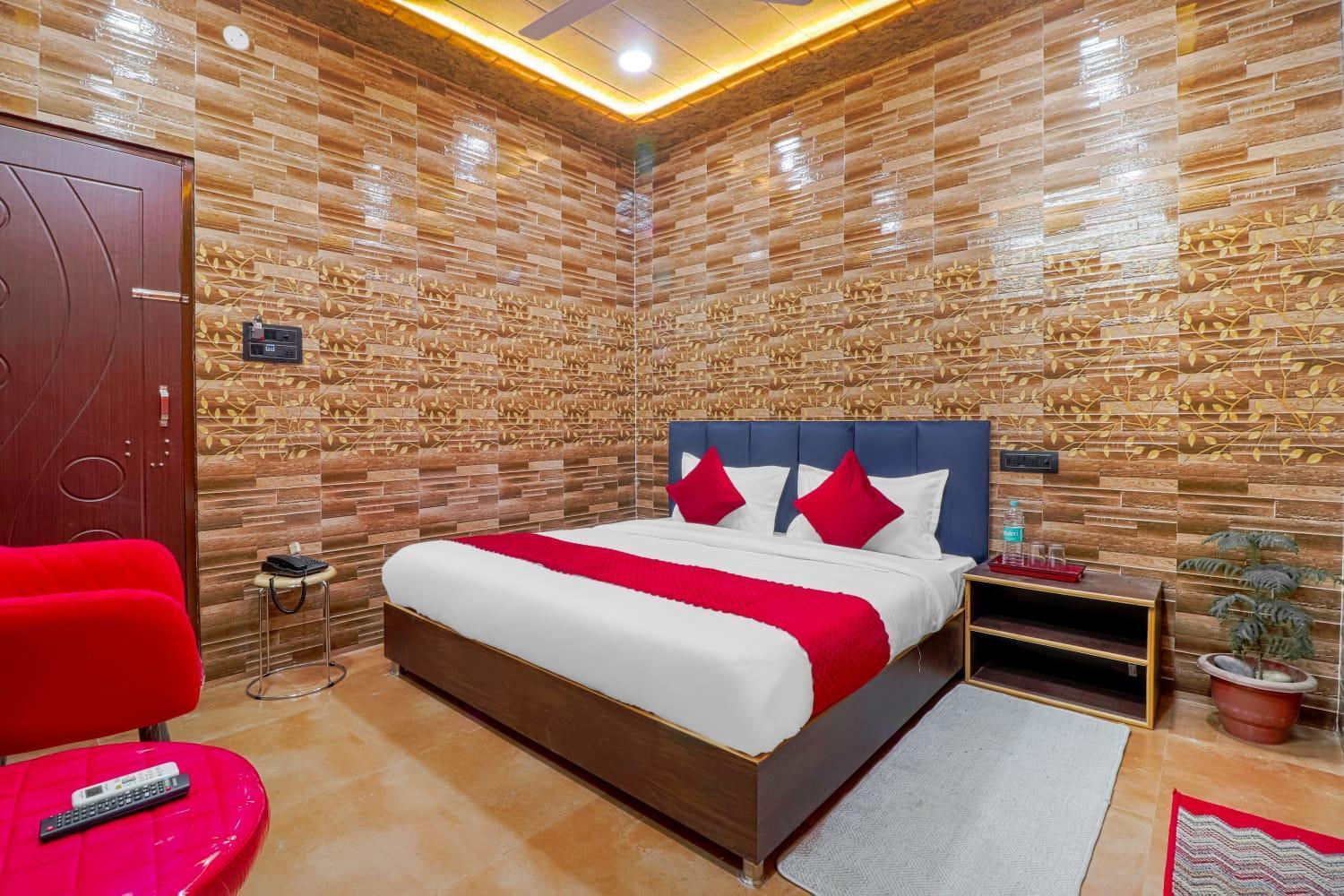 Hotel Krishna Priya Haridwār Exteriör bild