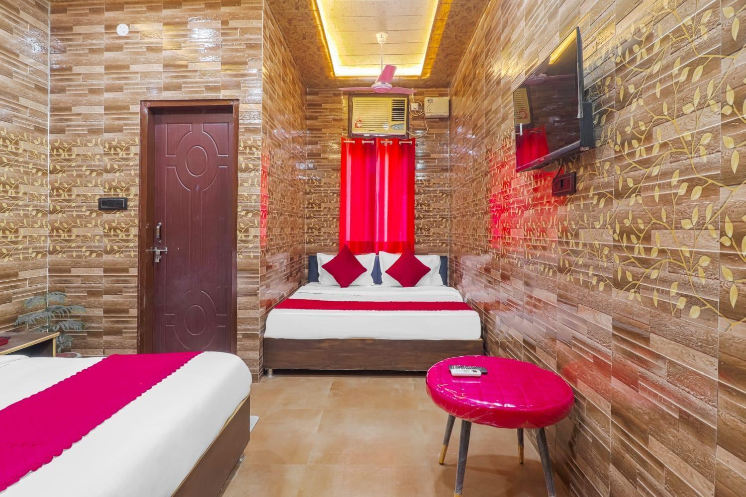 Hotel Krishna Priya Haridwār Exteriör bild